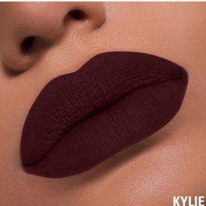 Kylie lipstick only!